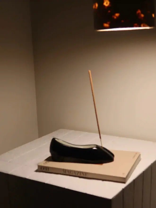 Tabi incense holder - ceramicbreath